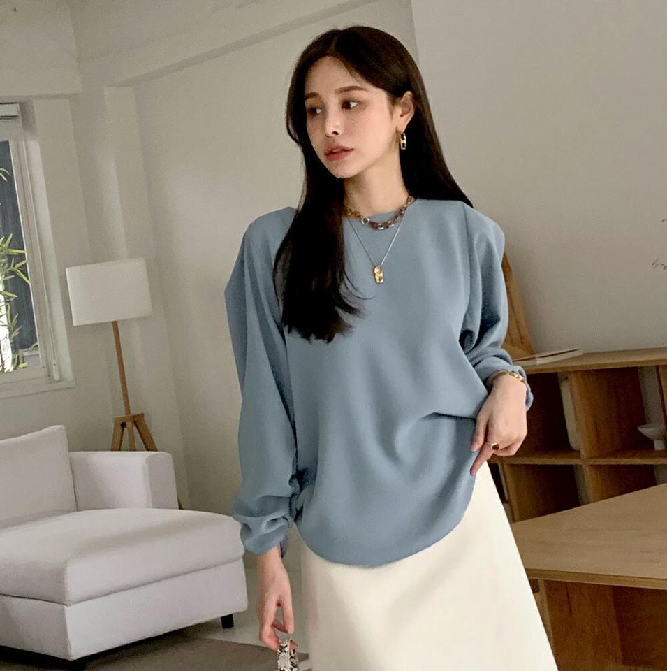 シャーリングスリーブブラウス・全4色・t00495 レディース 【bl】トップス ブラウス 長袖 シャーリング 単色 無地 シンプル フェミニン きれいめ 大人 水色 オフィスカジュアル 秋 冬 韓国ファッション ハイホリHIHOLLI