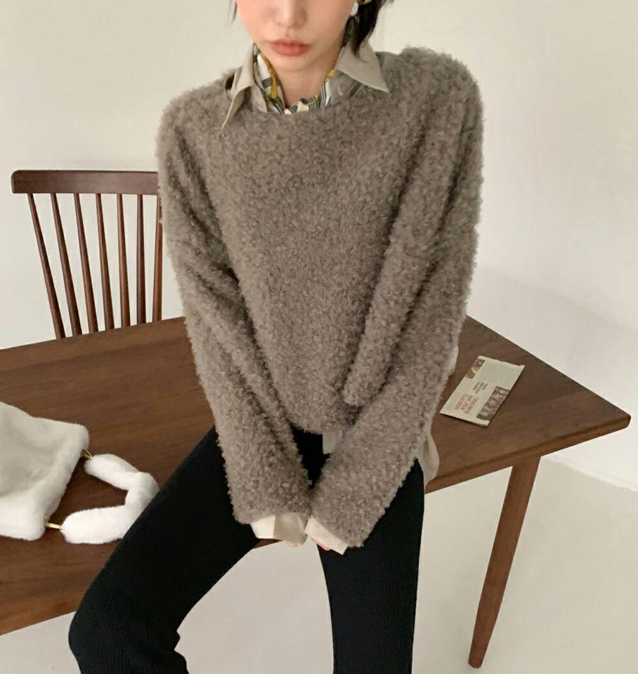 ボアクロップドTシャツ・全4色・t00492 レディース 【tops】トップス ボア 長袖 クロップド丈 短丈 カジュアル シンプル ラフ モコモコ もこもこ ボアトップス 大人 冬 韓国ファッション ハイホリHIHOLLI