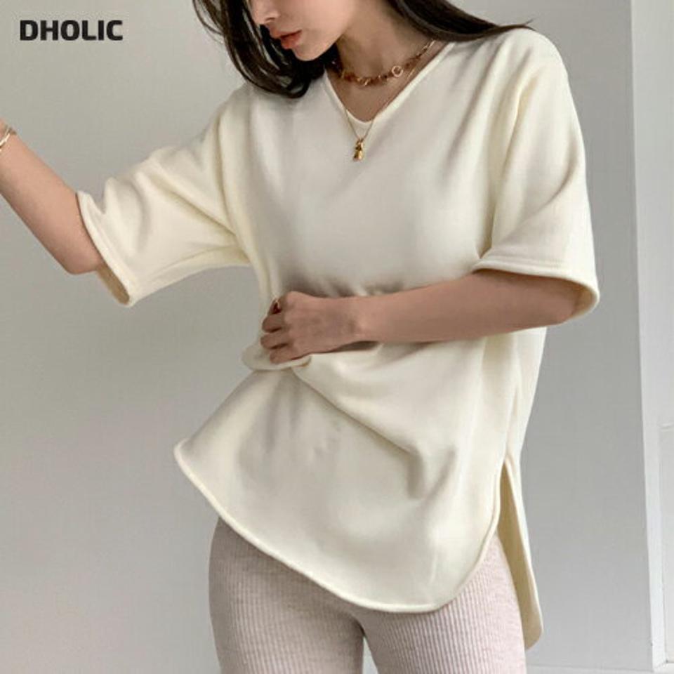 裏起毛ラウンドヘム半袖Tシャツ・全5色・b00491 レディース 【tops】トップス Tシャツ 半袖 ハーフスリーブ ラウンドヘム 裏起毛 単色 無地 シンプル ベーシック ソフト カジュアル ラフ サイドスリット 秋 冬 韓国ファッション ハイホリHIHOLLI
