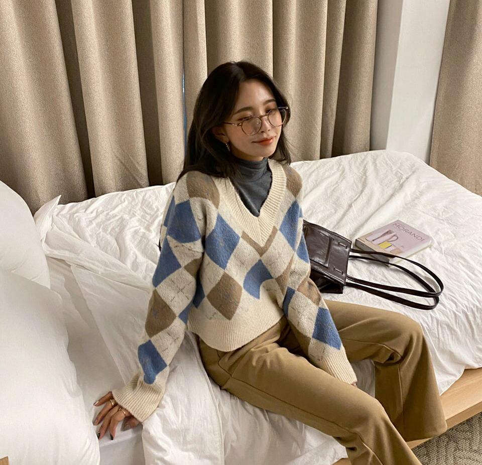 Vネックアーガイルニット・全4色・t66363 レディース 【tops】韓国ファッション トップス ニット 大人 長袖 Vネック アーガイル 柄ニット クロップド丈 ドロップショルダー 異素材 無地 シンプル 体型カバー フェミニン カジュアル 秋 冬