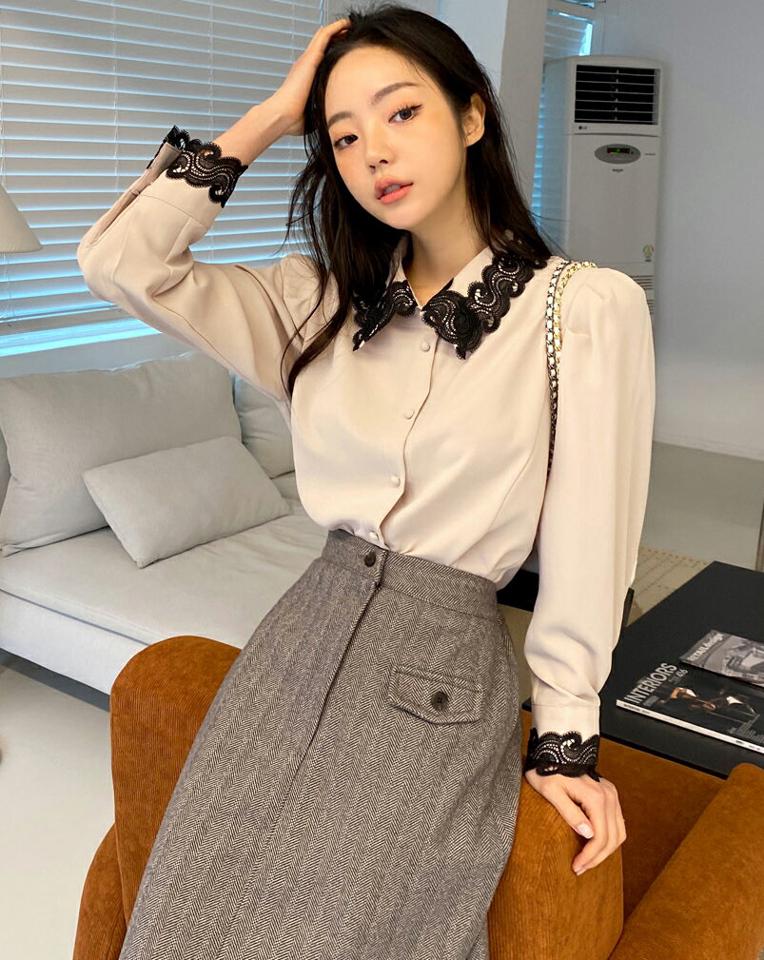 レースコントラストブラウス・全4色・b66360 レディース 【bl】韓国ファッション トップス ブラウス 長袖 カラーネック レース 配色 コントラスト パフスリーブ ボタン シンプル 大人 体型カバー カジュアル フェミニン 秋 冬