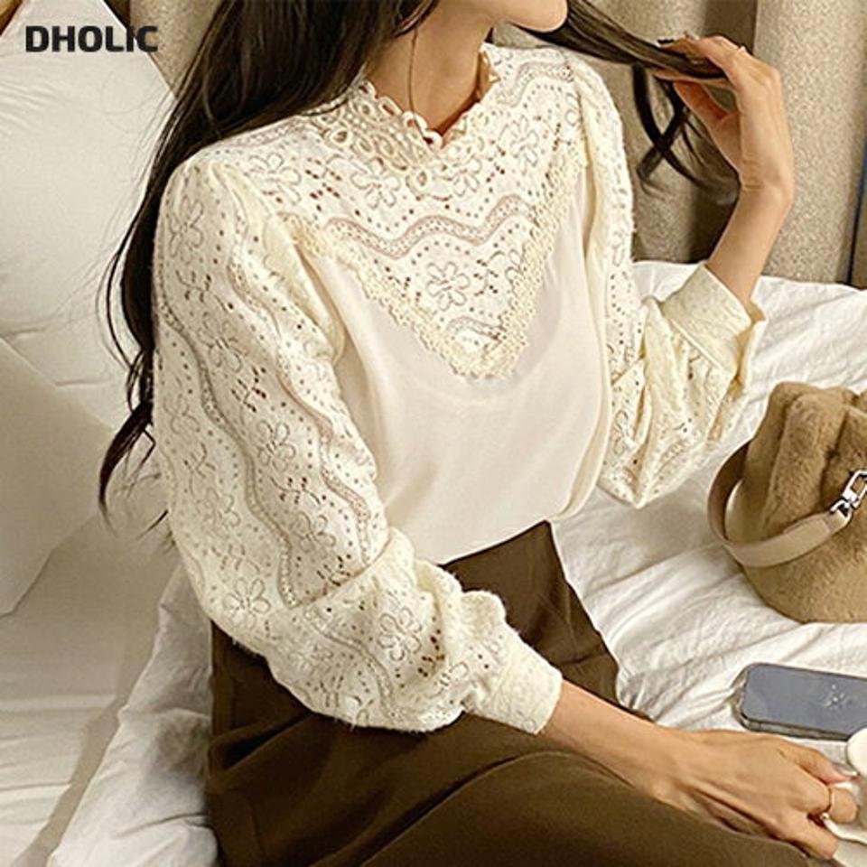 起毛レースドッキングブラウス・全2色・b66364 レディース 【bl】韓国ファッション トップス ブラウス 長袖 ハートネック 花柄 フラワー ウェーブ 起毛 レース ドッキング ボタン シンプル 大人 体型カバー カジュアル フェミニン 秋 冬