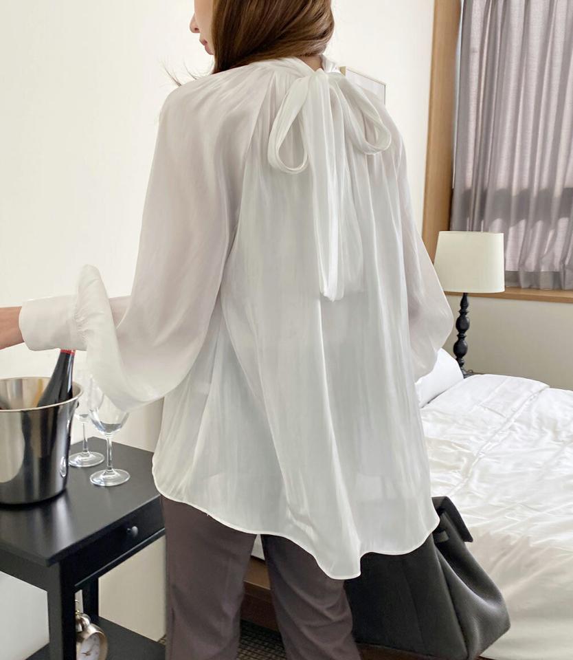 2WAYサテンボウタイブラウス・全3色・t71282 レディース 【bl】トップス ブラウス サテン ボウタイ 長袖 単色 無地 シンプル 2way 前後着用自由 フェミニン モダン 大人 きれいめ ギャザー 高級感 ハイネック 秋 冬 韓国ファッション ハイホリHIHOLLI