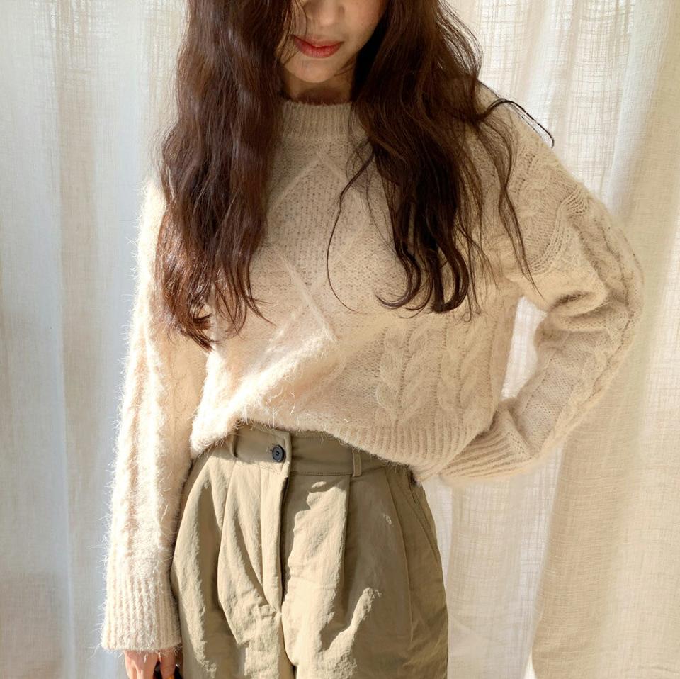 【只今10%OFF】ケーブルラウンドニット・全4色・t63027 レディース 【tops】韓国ファッション トップス ニット 大人 長袖 ラウンドネック ケーブル編み ドロップショルダー リブ 異素材 シンプル 体型カバー フェミニン カジュアル 秋 冬【ニットセール】