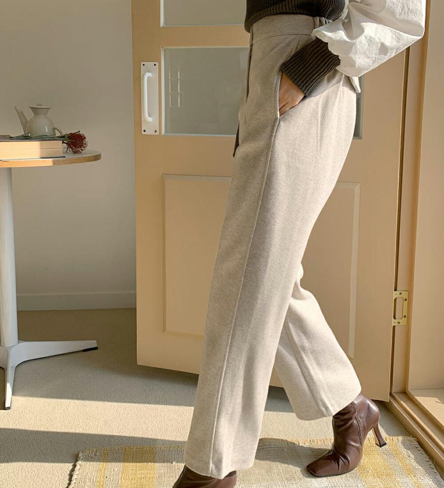 スリムスラックスパンツ・全2色・t63042 レディース 【pt】韓国ファッション ボトムス ロング ロングパンツ スラックスパンツ スラックス スリム ストレート 無地 ベーシック シンプル 体型カバー カジュアル フェミニン 秋 冬