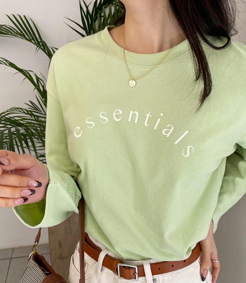 ピーチ起毛essentialsラウンドTシャツ・全4色・b65993 レディース 【tops】韓国ファッション トップス Tシャツ 大人 長袖 ラウンドネック ピーチ起毛 レタリング ロゴ スリット シンプル 体型カバー 細身 フェミニン カジュアル 秋 冬