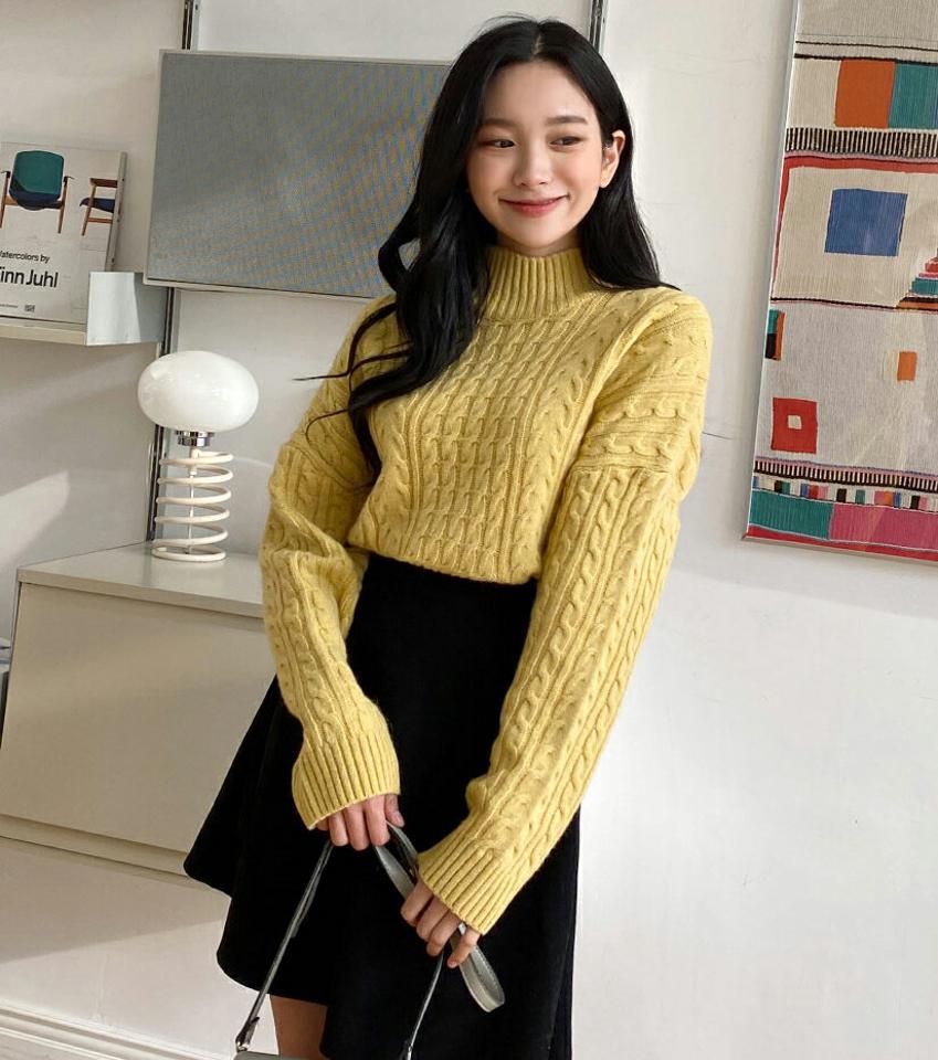 【只今10%OFF】ウール混ケーブルニット・全3色・b01731 レディース 【tops】韓国ファッション トップス ニット 長袖 ハーフネック ウール混 ケーブル編み ドロップショルダー カラーニット フェミニン シンプル デイリー 異素材 体型カバー 秋 冬 NIJU【ニットセール】