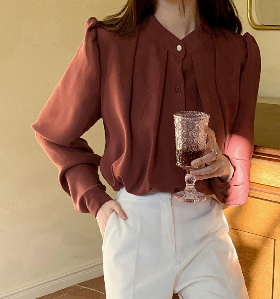 フェイクパールタックパフブラウス・全3色・e65974 レディース 【bl】韓国ファッション トップス ブラウス 長袖 バンドカラー フェイクパール タック パフスリーブ 単色 シンプル 大人 カジュアル フェミニン 秋 冬