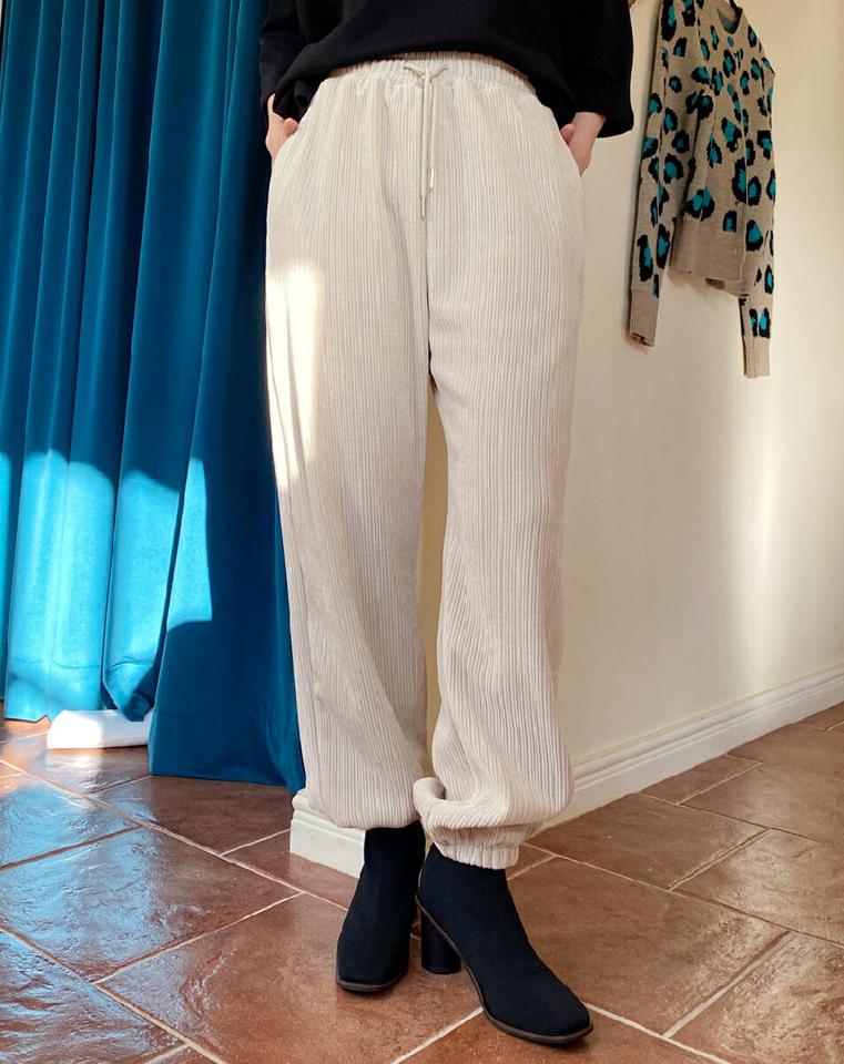 ≪人気商品再入荷≫コーデュロイジョガーパンツ・全2色・t66043 レディース 【pt】韓国ファッション ボトムス ロング ロングパンツ パンツ コーデュロイ ジョガーパンツ ワイド ウエストゴム 無地 シンプル カジュアル フェミニン 秋 冬