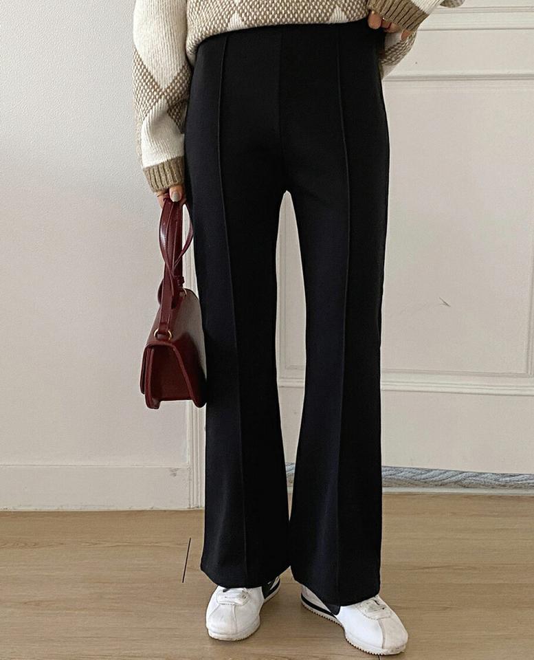 裏起毛センタープレスフレアパンツ・全2色・t66399 レディース 【pt】韓国ファッション ボトムス ロング ロングパンツ パンツ 裏起毛 センタープレス フレアパンツ 無地 シンプル ウエストゴム 体型カバー カジュアル フェミニン 秋 冬