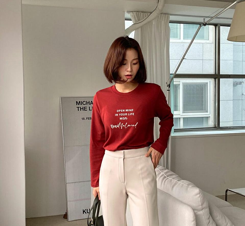裏起毛レタリングサイドスリットTシャツ・全4色・b66003 レディース 【tops】韓国ファッション トップス Tシャツ 大人 長袖 ラウンドネック 裏起毛 レタリング ロゴ スリット スリム シンプル 細身 フェミニン カジュアル 秋 冬