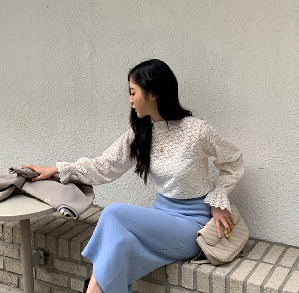 起毛フローラルレースブラウス・全3色・b65961 レディース 【bl】韓国ファッション トップス ブラウス 長袖 ハーフネック 起毛 花柄 フラワー フローラル レース シャーリング シンプル 大人 体型カバー カジュアル フェミニン 秋 冬