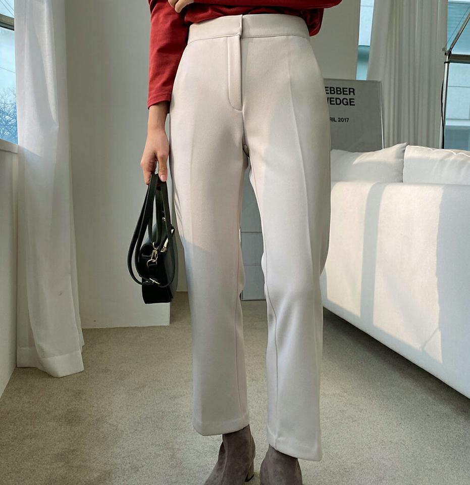 裏起毛ストレートスラックス・全2色・b66000 レディース 【pt】韓国ファッション ボトムス ロング ロングパンツ スラックスパンツ スラックス 裏起毛 ストレート 無地 ベーシック シンプル 体型カバー カジュアル フェミニン 秋 冬