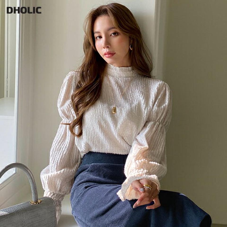 シャーリングフリンジブラウス・全2色・t00782 レディース 【bl】トップス ブラウス 長袖 フリンジ シャーリング 袖コンシャス フェミニン 大人 きれいめ フリル ハーフネック 上品 秋 冬 韓国ファッション ハイホリHIHOLLI