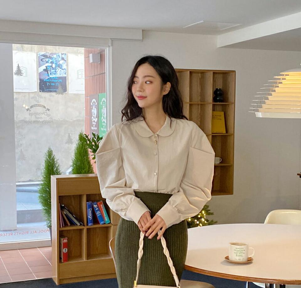 パフラウンドカラーシャツ・全3色・t66024 レディース 【bl】韓国ファッション トップス ブラウス 長袖 ラウンドカラーネック アンバランス ボタン パフスリーブ 無地 シンプル 大人 体型カバー カジュアル フェミニン 秋 冬