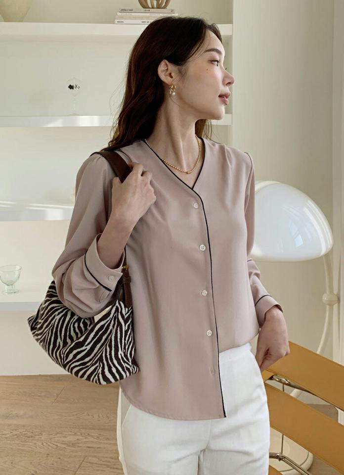 Vネック配色パイピングブラウス・全3色・00563 レディース 【bl】トップス ブラウス 長袖 パイピング 配色 Vネック シンプル オフィスカジュアル 大人 きれいめ パフスリーブ パフ袖 通勤 OL 秋 冬 春 韓国ファッション ハイホリHIHOLLI