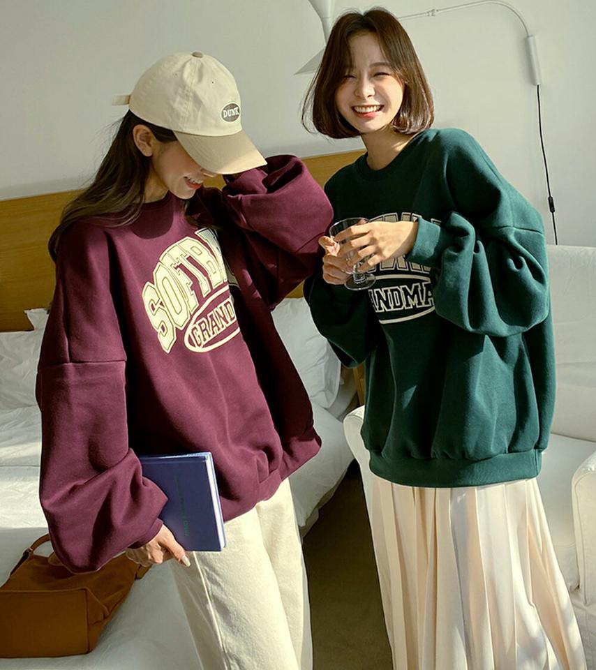 裏起毛SOFTBALLレタリングスウェット・全3色・b63406 レディース 【tops】韓国ファッション トップス スウェット 大人 長袖 ラウンドネック 裏起毛 レタリング 英字 ロゴ リブ ルーズ シンプル 体型カバー フェミニン カジュアル 秋 冬