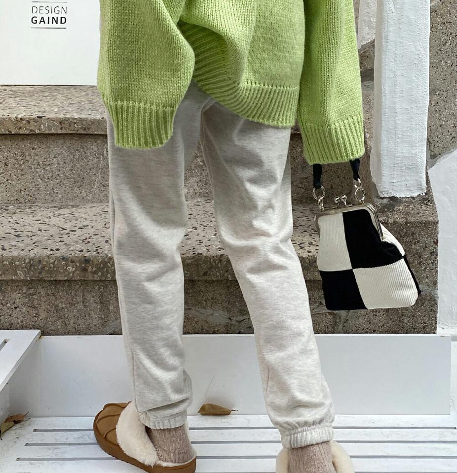 裏起毛センタープレスジョガーパンツ・全5色・b01831 レディース 【pt】韓国ファッション ボトムス パンツ ロング ロングパンツ 裏起毛 センタープレス ジョガーパンツ ロング丈 無地 シンプル 足長 体型カバー カジュアル 秋 冬 NIJU