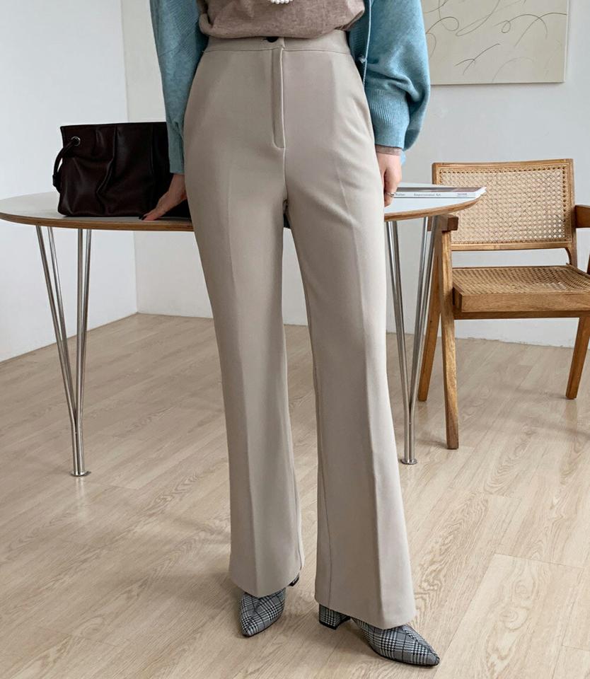 裏起毛セミフレアパンツ・全4色・t64513 レディース 【pt】パンツ ズボン ロングパンツ 長ズボン フレアパンツ 単色 無地 シンプル ベーシック 大人 オフィスカジュアル きれいめ 冬 韓国ファッション ハイホリHIHOLLI