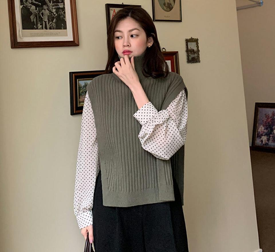 ハイネックノースリニット・全4色・b00009 レディース 【tops】韓国ファッション トップス ニット 大人 ノースリーブ ハイネック ウール混 ボタン アンバランス丈 ストラップ スリーブレ 無地 シンプル 体型カバー フェミニン 秋 冬