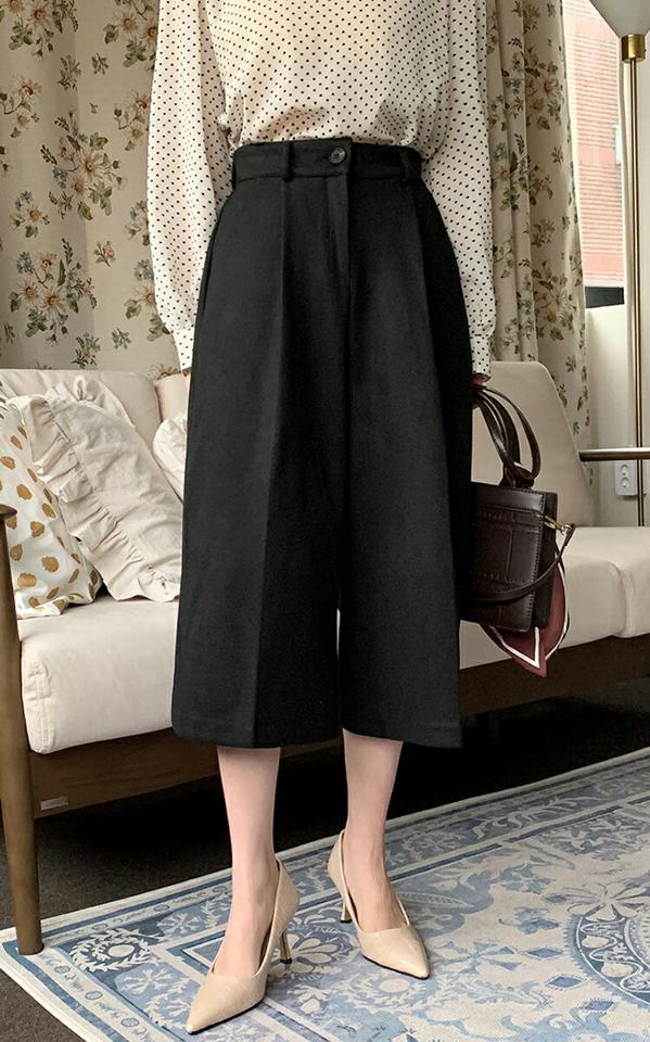 クロップドタックパンツ・全2色・t00019 レディース 【pt】韓国ファッション ボトムス パンツ クロップド ワンタック ワイドパンツ ポケット ウール混 無地 シンプル 体型カバー カジュアル フェミニン 秋 冬