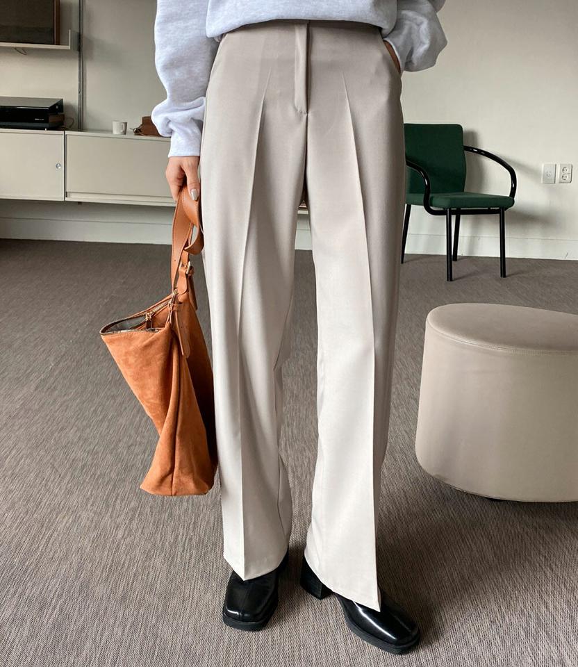 くるみボタンストレートスラックス・全3色・t00024 レディース 【pt】 韓国ファッション ボトムス パンツ スラックス ロングパンツ ロング丈 ハイウエスト ハイライズ ワイド ストレート オフィス　大人 無地 カジュアル 秋 冬