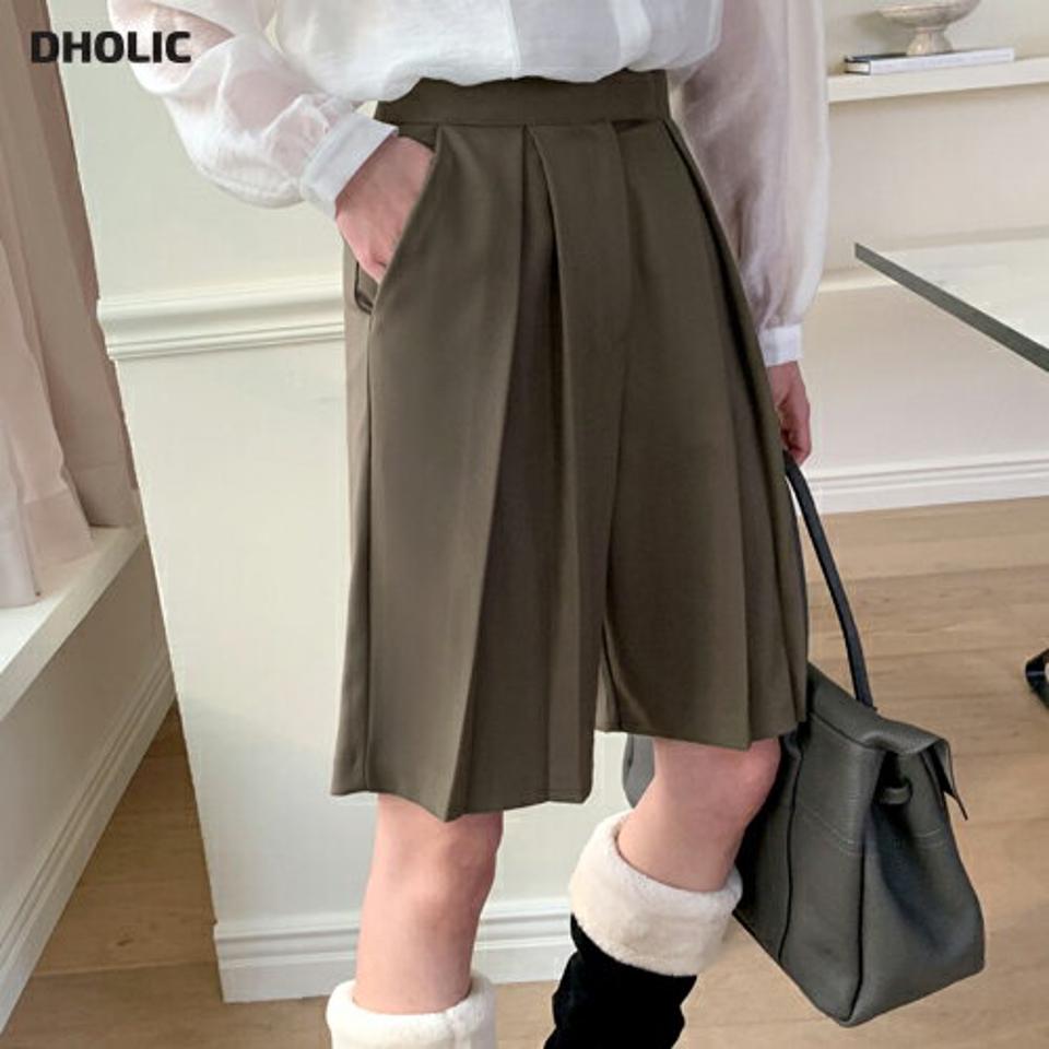 タックワイドハーフパンツ・全2色・t71465 レディース 【pt】 韓国ファッション ボトムス パンツ ハーフパンツ ショートパンツ フレア ワイド ツータック ハイウエスト バミューダパンツ 無地 カジュアル 冬 ハイホリHIHOLLI