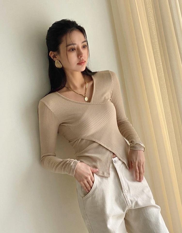 クロスリブTシャツ・全3色・t00020 レディース 【tops】 韓国ファッション トップス Tシャツ カットソー Vネック クロス ラップ カシュクール 長袖 無地 タイト スリム ユニーク カジュアル 冬 ハイホリHIHOLLI