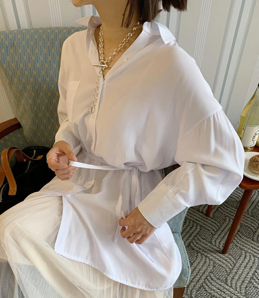 ストラップ付サテンロングシャツ・全3色・t66484 レディース 【bl】韓国ファッション トップス シャツ 長袖 カラーネック ストラップ付 サテン ロングシャツ 無地 シンプル カジュアル フェミニン ルーズ ガーリー 春 秋 冬