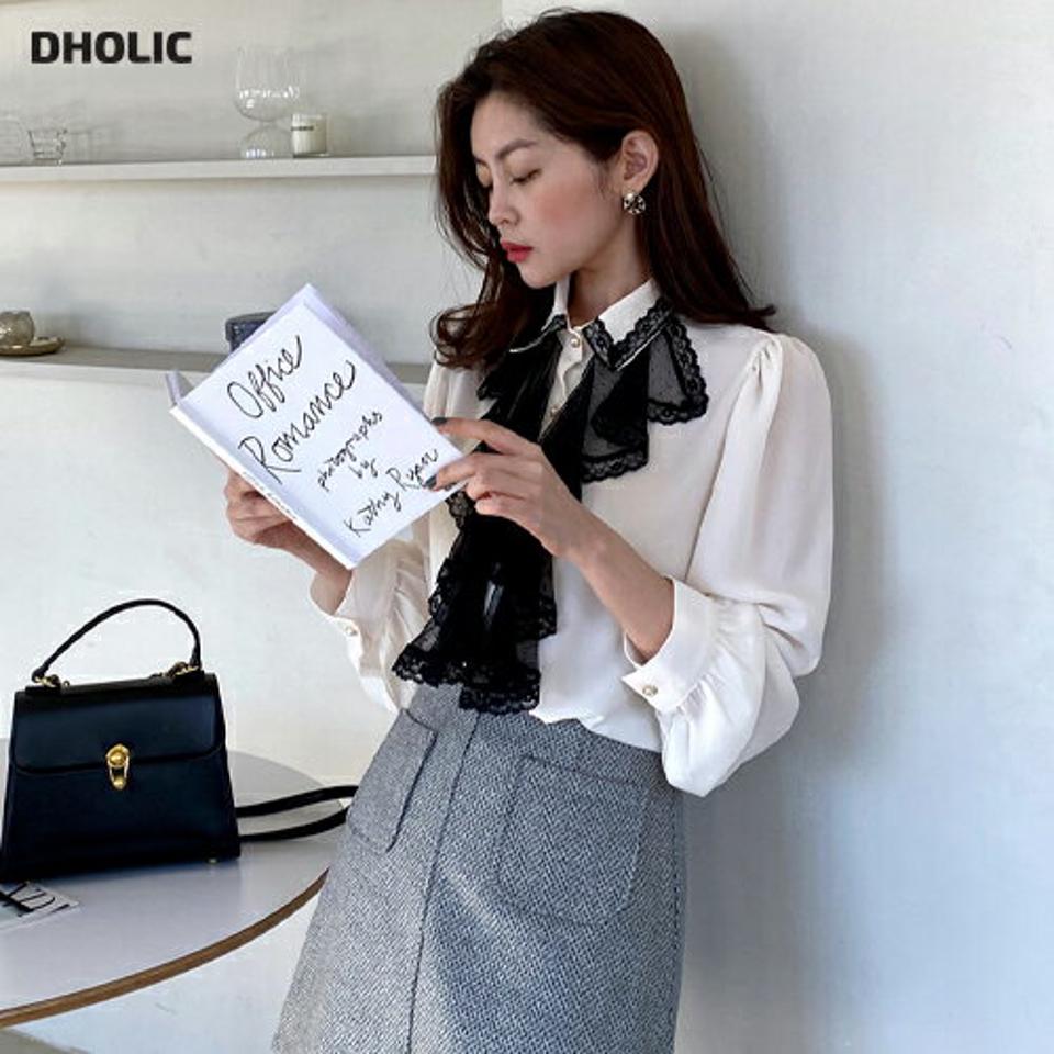 レースパール調ボタンブラウス・全2色・t00062 レディース 【bl】韓国ファッション トップス ブラウス 長袖 カラーネック ドット 花柄 スカラップ シアーレース パール調 ボタン シンプル 大人 体型カバー カジュアル フェミニン 春 秋 冬