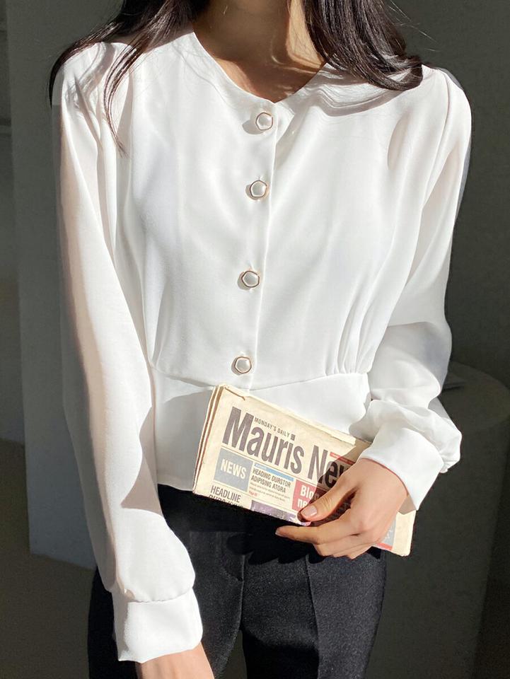 パール調ボタンパフブラウス・全4色・t00038 レディース 【bl】韓国ファッション トップス ブラウス 長袖 ラウンドネック パフスリーブ ウェーブ パール調 ボタン クロップド丈 無地 シンプル 大人 体型カバー カジュアル フェミニン 春 秋 冬