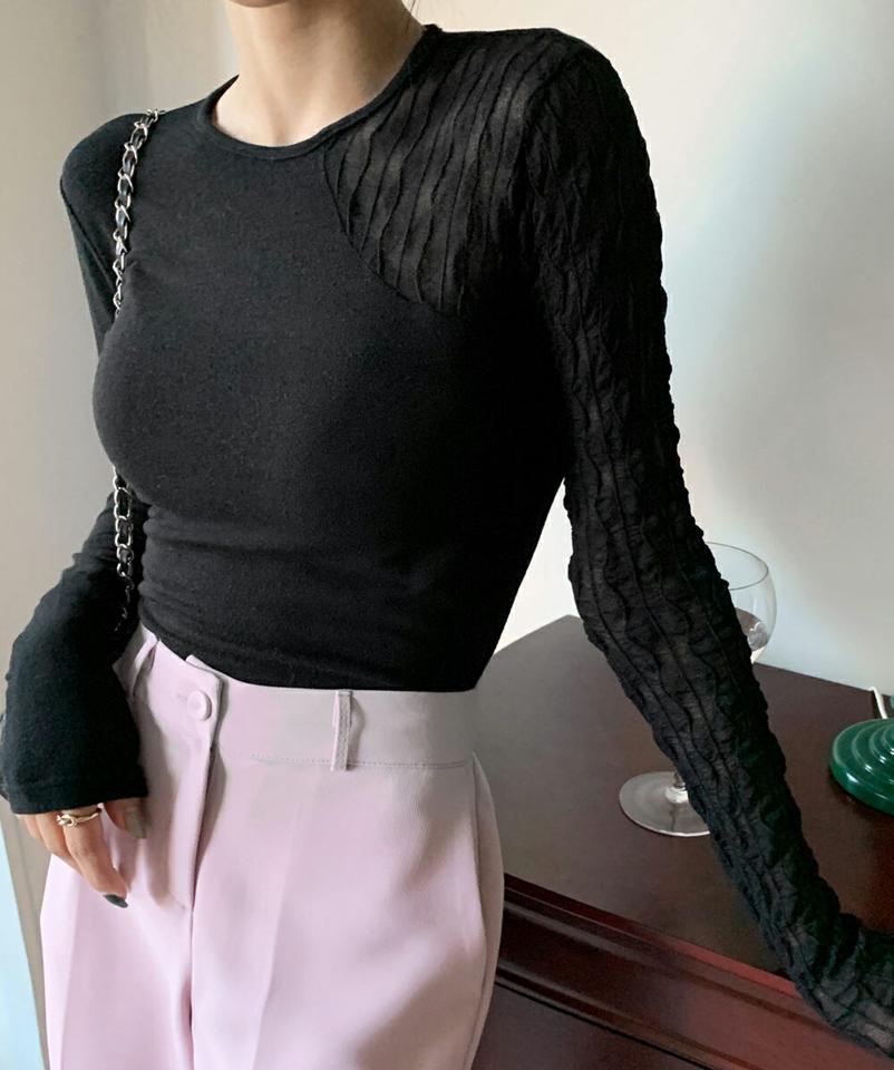 ウェーブレース長袖Tシャツ・全2色・t66483 レディース 【tops】韓国ファッション トップス Tシャツ 大人 長袖 ラウンドネック ウェーブレース クロップド丈 ユニーク シンプル スリム 体型カバー 細身 フェミニン カジュアル 秋 冬