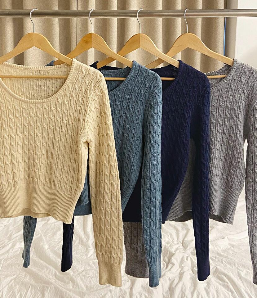 カシミヤ混ケーブルニット・全4色・t01866 レディース 【tops】韓国ファッション トップス ニット 長袖 Uネック カシミヤ混 ケーブル編み フェミニン シンプル デイリー 体型カバー カジュアル 秋 冬 NIJU