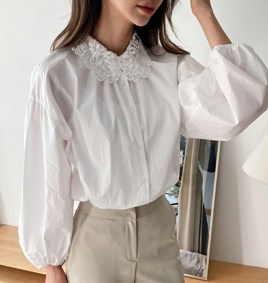 レースカラーブラウス・全2色・b01890 レディース 【bl】韓国ファッション トップス ブラウス 長袖 カラーネック レースカラー パフスリーブ ボタン 襟コン　大人 シンプル フェミニン ルーズ 上品 体型カバー 細身 ガーリー カジュアル 春 秋 冬 NIJU