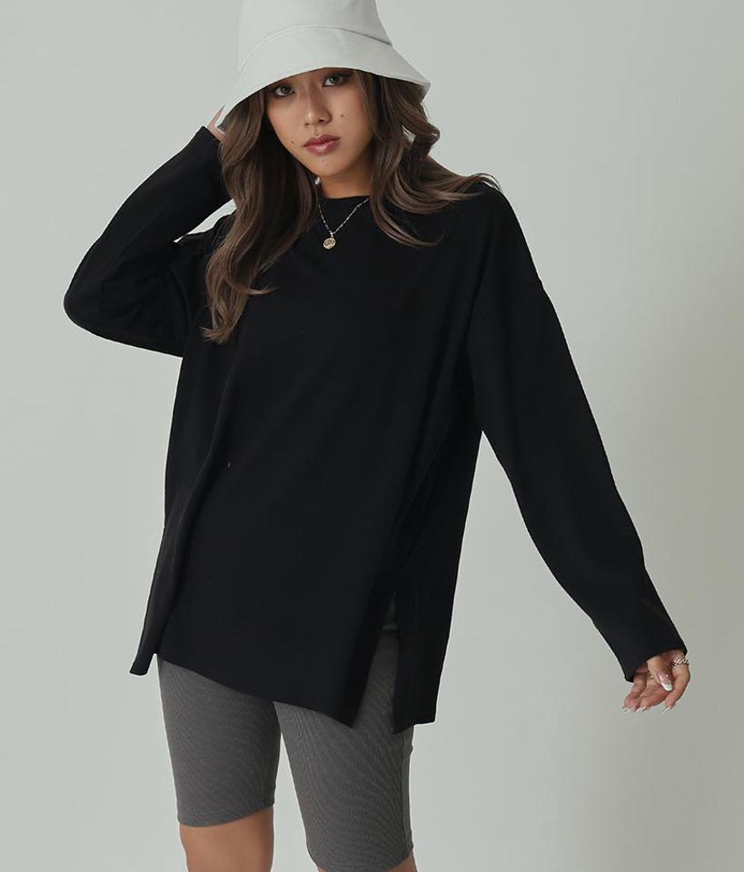 サイドスリットシンプルロングTシャツ