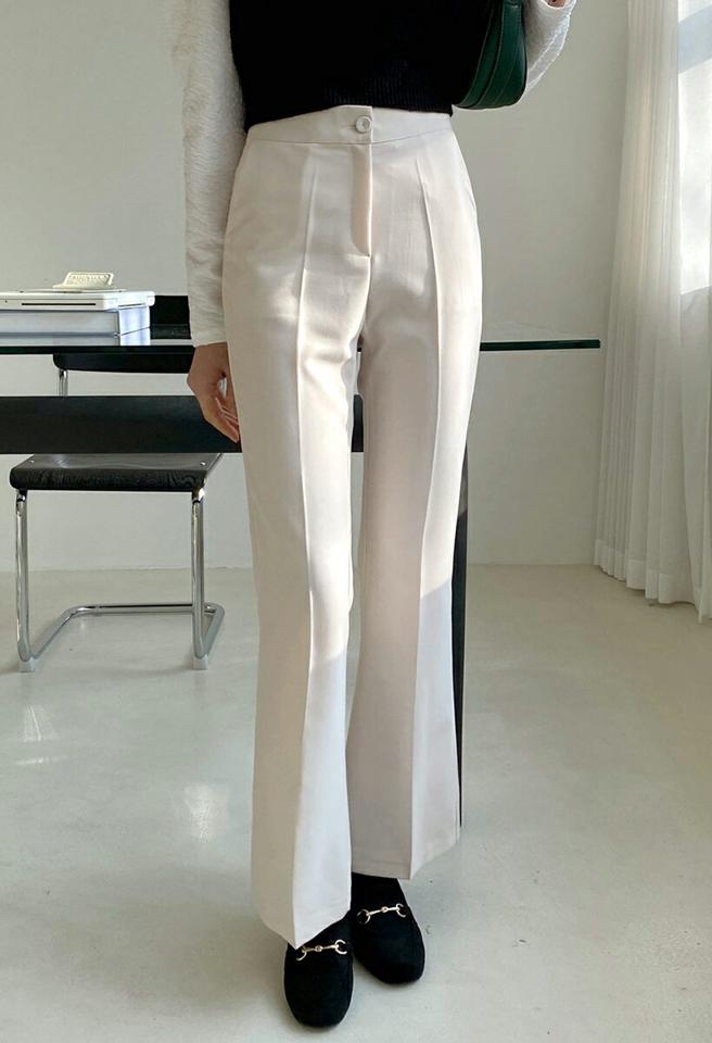 スリムフレアスラックス・全4色・t63416 レディース 【pt】韓国ファッション ボトムス ロング ロングパンツ スラックスパンツ スラックス スリム フレア ブーツカット 無地 ベーシック シンプル 体型カバー カジュアル 秋 冬