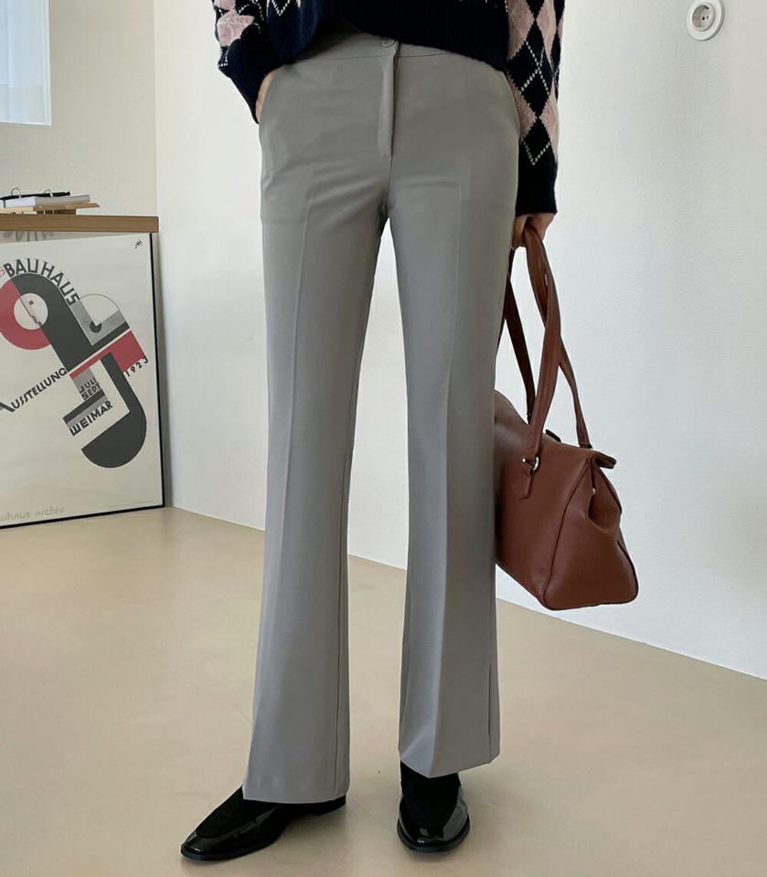 ツーボタンフレアスラックス・全3色・t71531 レディース 【pt】スラックス パンツ ズボン ロングパンツ 長ズボン フレアパンツ 単色 無地 シンプル 大人 オフィスカジュアル 秋 冬 春 韓国ファッション ハイホリHIHOLLI