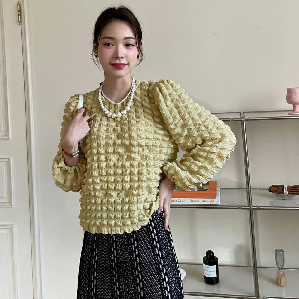 エンボスパフブラウス・全4色・t71517 レディース 【tops】トップス ブラウス 長袖 パフ袖 パフスリーブ エンボス カジュアル 大人 ユニーク かわいい ボリューム袖 秋 冬 韓国ファッション ハイホリHIHOLLI