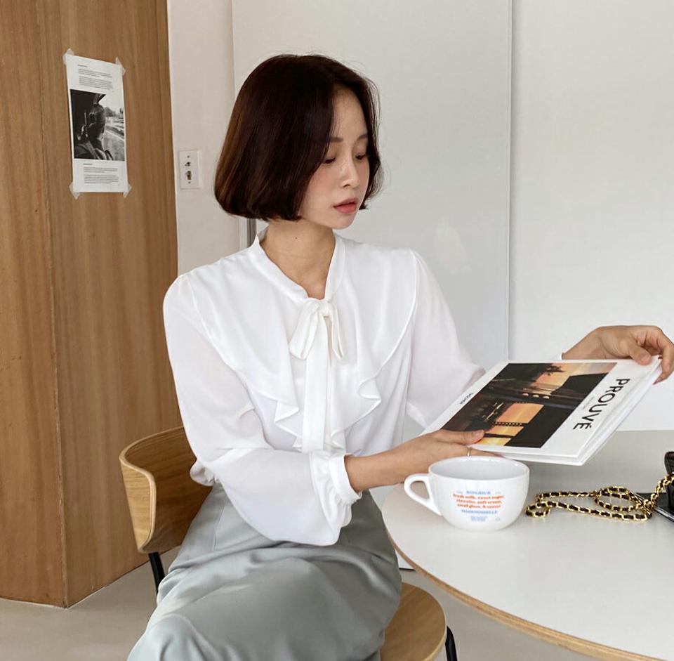 ラッフルリボンブラウス・全3色・b66097 レディース 【bl】韓国ファッション トップス ブラウス 長袖 フリルネック ラッフル リボン シフォン パステル カフスボタン 無地 シンプル ピンク 大人 カジュアル フェミニン 春 秋 冬