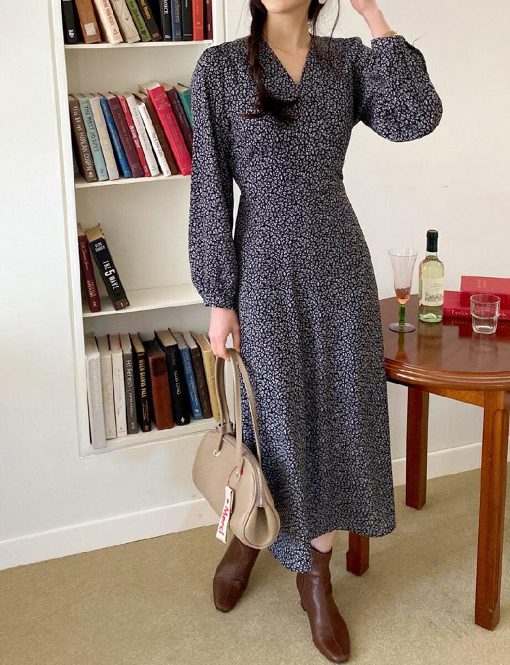 バックリボンカシュクールフローラルワンピース・全2色・t66241 レディース 【ops】韓国ファッション ワンピース ロングワンピース 長袖 Vネック リボン カシュクール 花柄 フラワー フローラル ロング丈 シンプル 体型カバー カジュアル 秋 冬