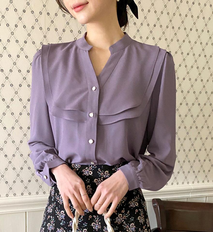 ダブルフリルブラウス・全5色・66230 レディース 【bl】韓国ファッション トップス ブラウス 長袖 Vネック バンドカラー ダブルフリル パフスリーブ カフス ボタン 無地 シンプル 大人 体型カバー カジュアル フェミニン 春 秋 冬