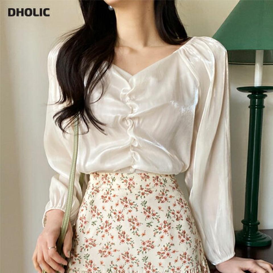 ≪人気商品再入荷≫2WAYサテンギャザーブラウス・全3色・t66227 レディース 【bl】韓国ファッション トップス ブラウス 長袖 シャーリング オフショル サテン ギャザー 光沢 無地 シンプル 大人 体型カバー カジュアル フェミニン 春 秋 冬