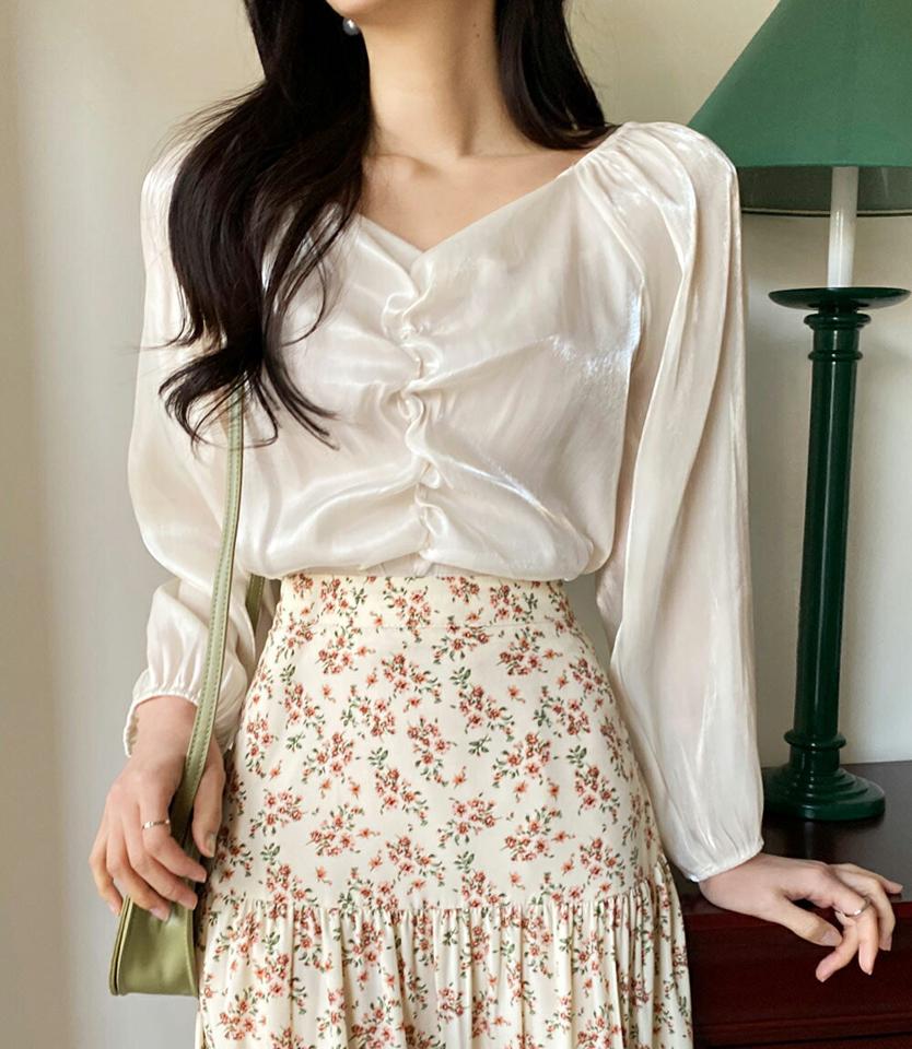 ≪人気商品再入荷≫2WAYサテンギャザーブラウス・全3色・t66227 レディース 【bl】韓国ファッション トップス ブラウス 長袖 シャーリング オフショル サテン ギャザー 光沢 無地 シンプル 大人 体型カバー カジュアル フェミニン 春 秋 冬