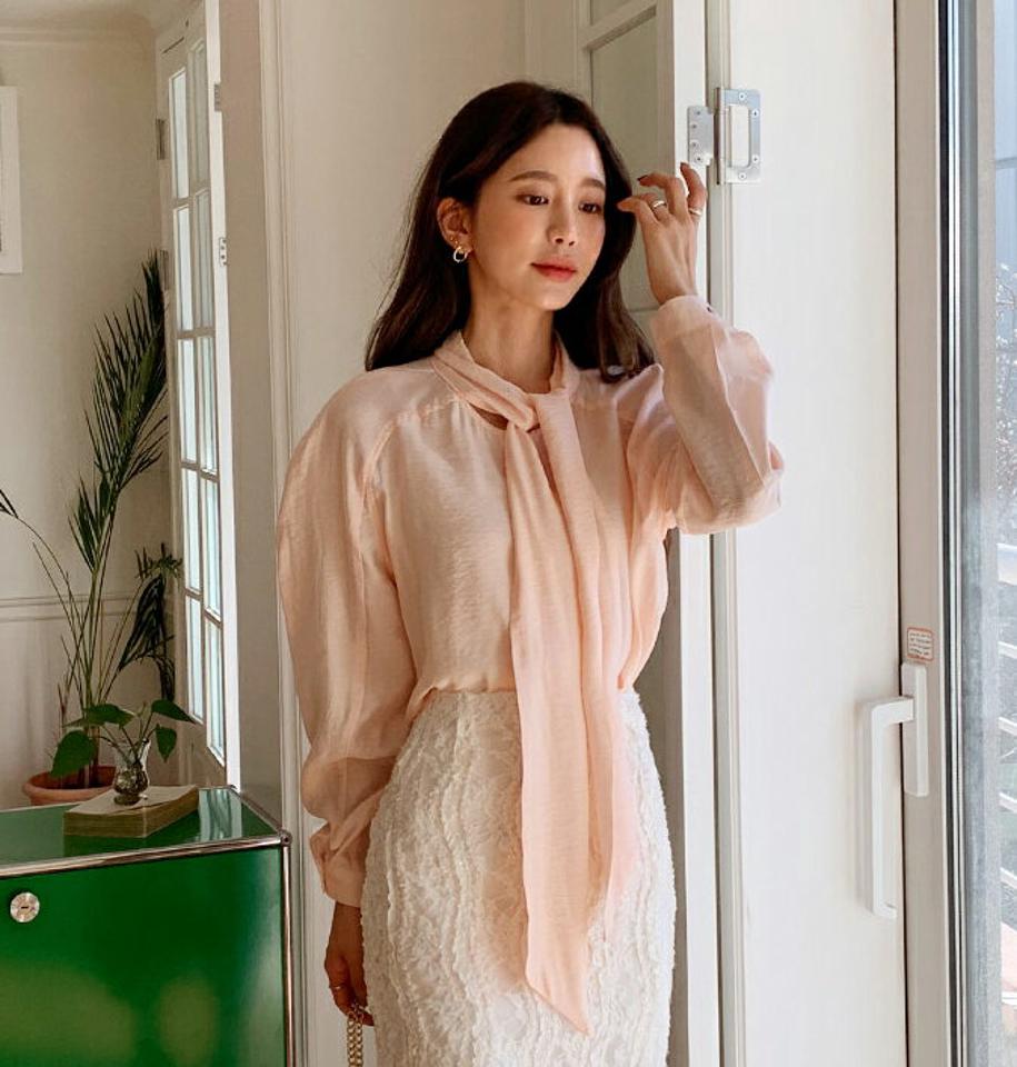 2WAYネックリボンラグランブラウス・全3色・t00071 レディース 【bl】韓国ファッション トップス ブラウス 長袖 ネックリボン ラグラン シアー 光沢 モダン ギャザー 無地 シンプル 大人 体型カバー カジュアル フェミニン 春 秋 冬