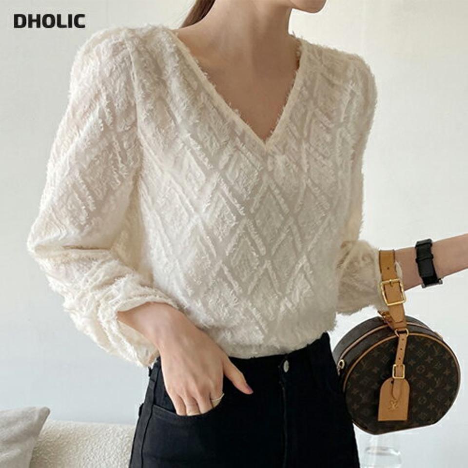 Vネックフリンジリボンブラウス・全2色・t71515 レディース 【bl】トップス ブラウス 長袖 Vネック フリンジ りぼん フェミニン レディ 大人 かわいい デコルテ 秋 冬 韓国ファッション ハイホリHIHOLLI