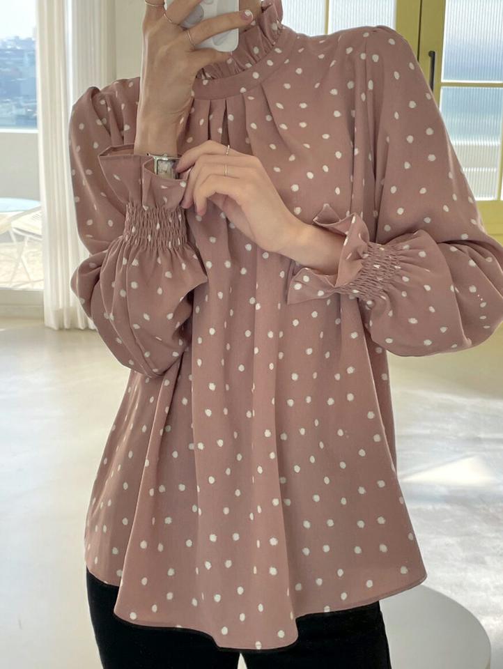 ドットフリルネックブラウス・全4色・b71516 レディース 【bl】トップス ブラウス 長袖 ドット柄 フリルネック 襟コン かわいい 可愛い 大人 ハーフネック シャーリング タック 秋 冬 春 韓国ファッション ハイホリHIHOLLI