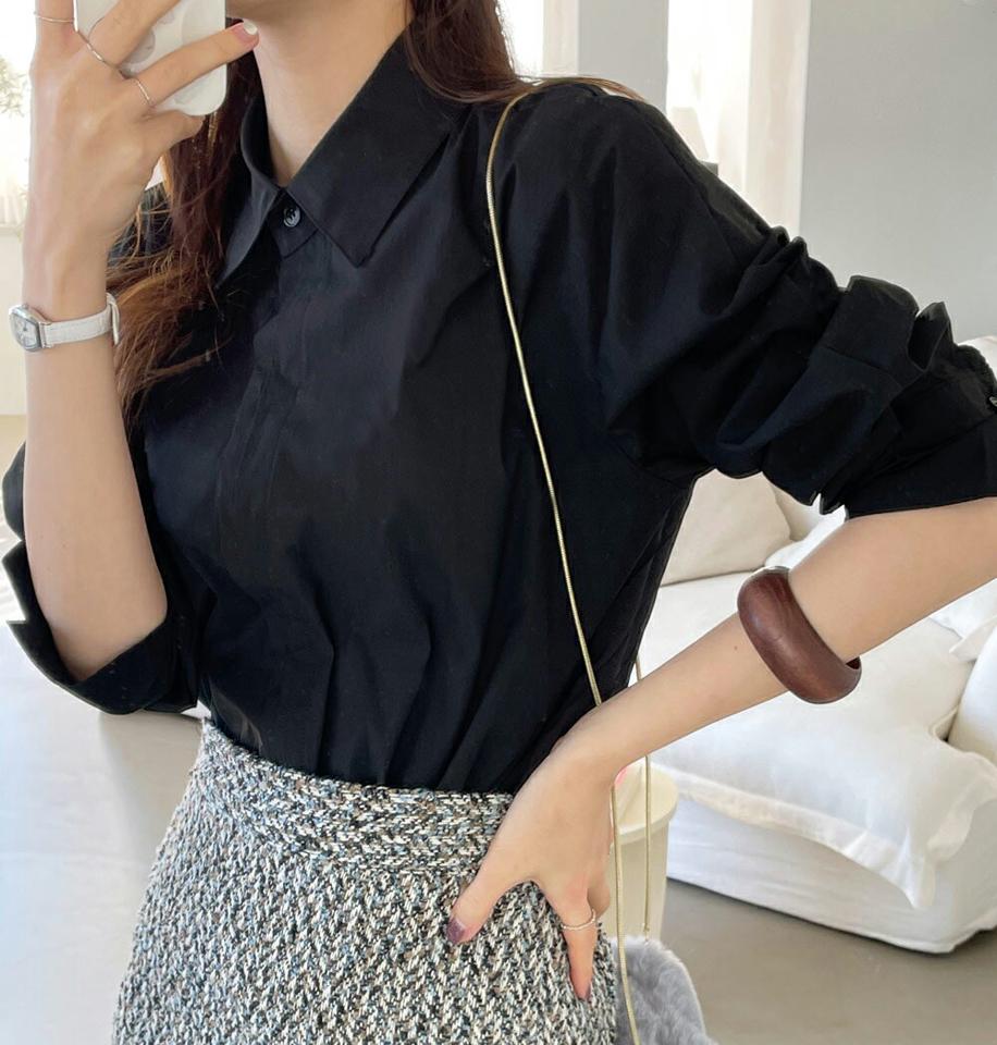 バックプリーツカラーブラウス・全2色・b71569 レディース 【bl】トップス ブラウス 長袖 白ブラウス プリーツ バックシャン シンプル 単色 かわいい 可愛い フェミニン ユニーク 大人 秋 冬 春 韓国ファッション ハイホリHIHOLLI