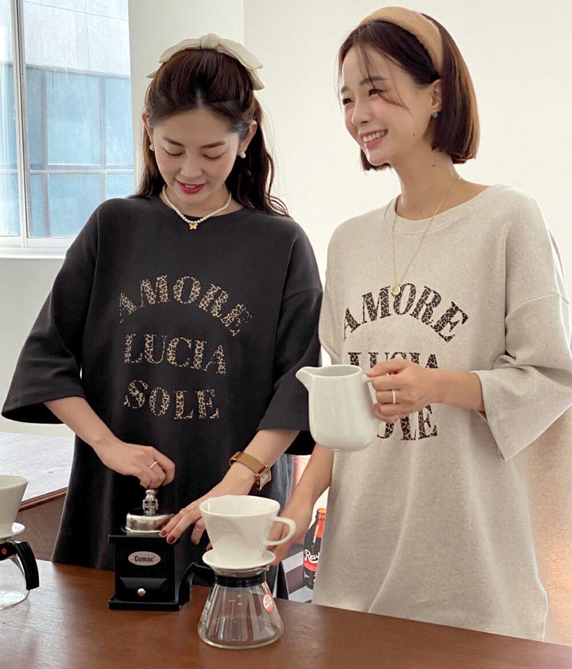 レオパードレタリング半袖Tシャツ・全3色・b66549 レディース 【tops】韓国ファッション トップス Tシャツ 大人 半袖 ラウンドネック レオパード レタリング スリット 英字 ロゴ シンプル 体型カバー 細身 フェミニン カジュアル 秋 冬