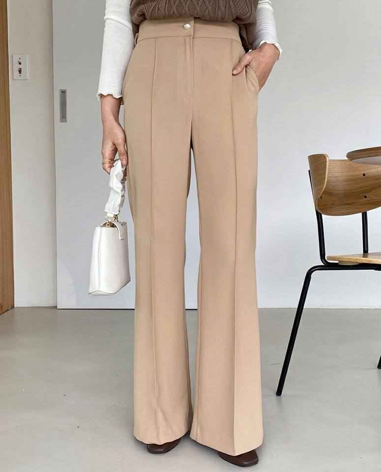 パール調ボタンフレアスラックス・全3色・b66110 レディース 【pt】韓国ファッション ボトムス ロング ロングパンツ スラックスパンツ スラックス パール調 ボタン フレア ハイウエスト 無地 シンプル フェミニン 高級感 秋 冬