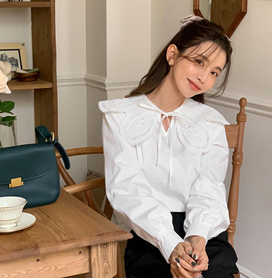 レースカラーリボンブラウス・全3色・t65289 レディース 【bl】韓国ファッション トップス ブラウス 長袖 スリットネック パフスリーブ レースカラー リボン スカラップ フラワー シンプル 大人 体型カバー カジュアル フェミニン 春 秋 冬